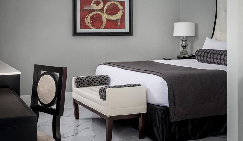 Inn on Fifth - Junior Suite Bedroom
